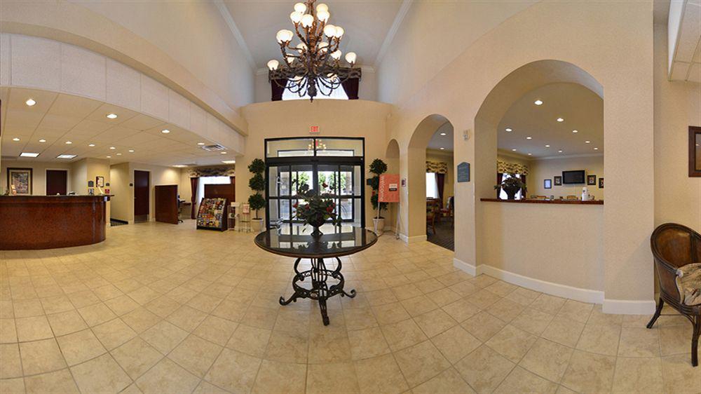 Best Western Plus Delta Inn & Suites Oakley Exterior photo